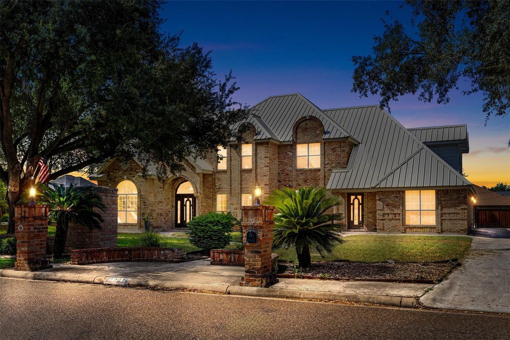 2001 Fair Oaks Drive, Mission, TX 78574