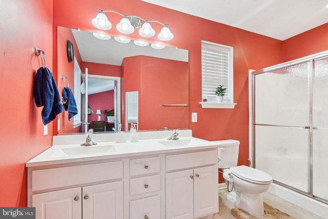 26 N POPLAR AVE, Maple Shade, NJ 08052