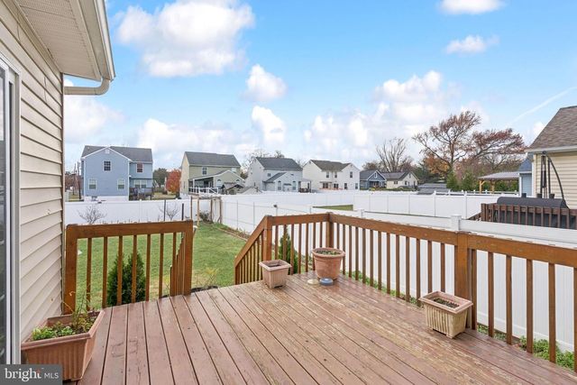26 N POPLAR AVE, Maple Shade, NJ 08052