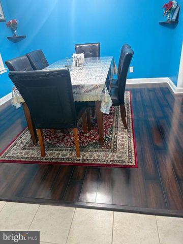 26 N POPLAR AVE, Maple Shade, NJ 08052