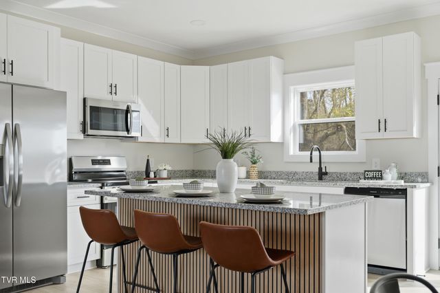 403 Lynnwood Drive, Bristol, VA 24201