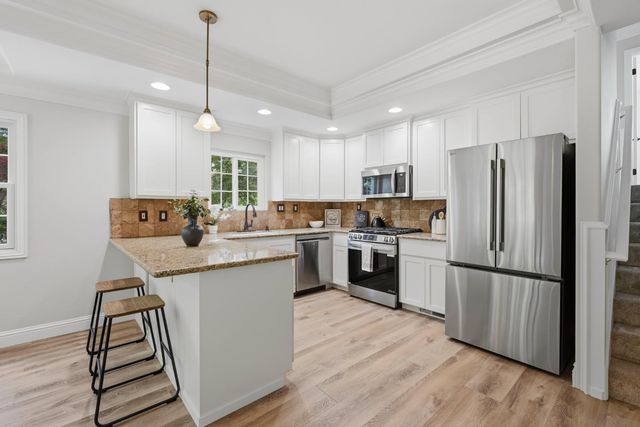 3885 Clover Valley Rd, Rocklin, CA 95677