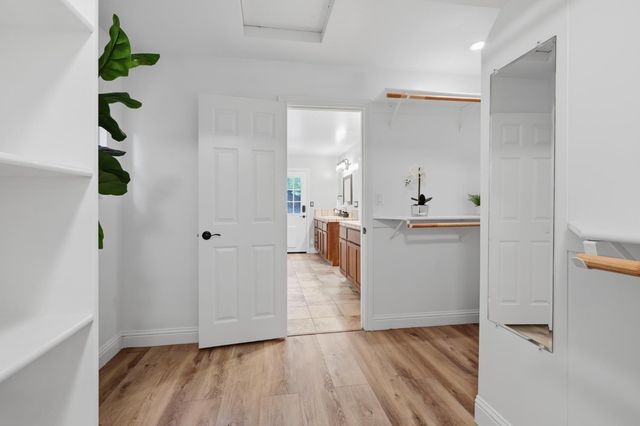 3885 Clover Valley Rd, Rocklin, CA 95677