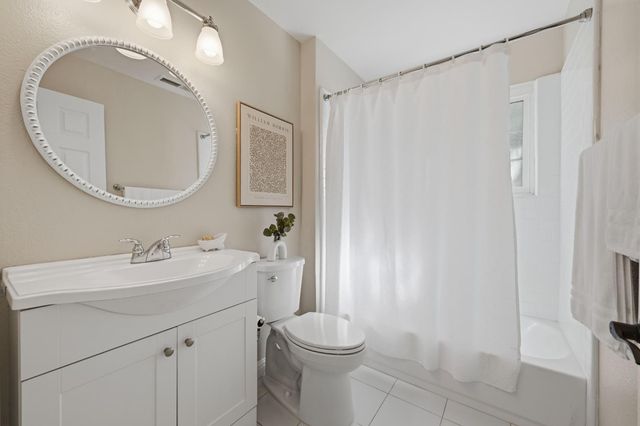 3885 Clover Valley Rd, Rocklin, CA 95677