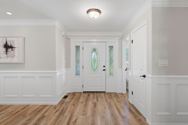 3885 Clover Valley Rd, Rocklin, CA 95677