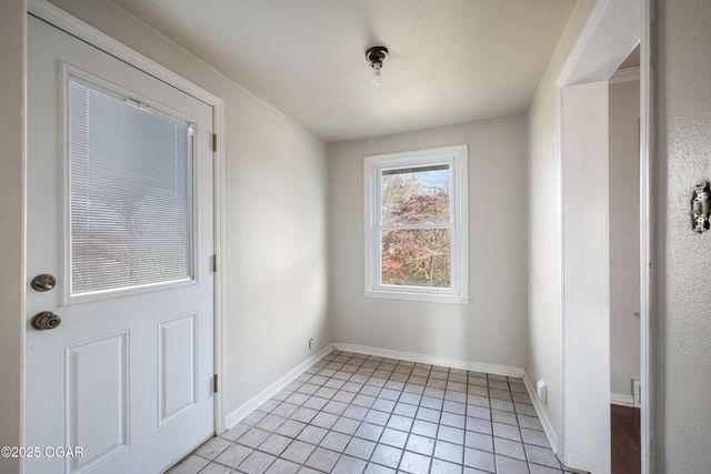 620 W South Street, Neosho, MO 64850