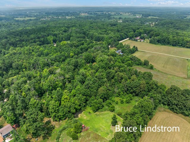 15520 157th Avenue, Big Rapids, MI 49307