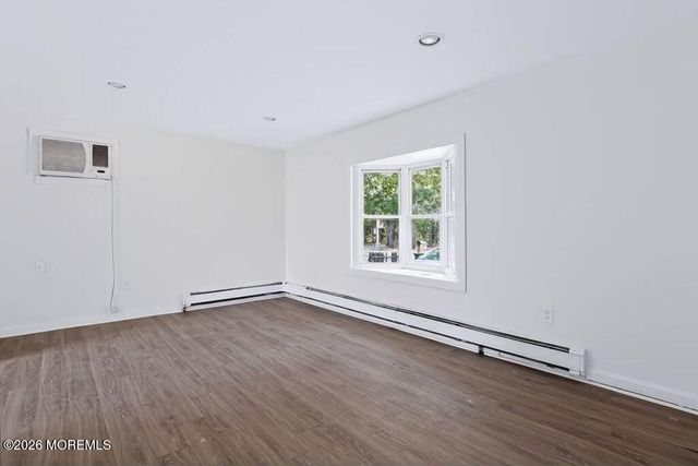 1026 Berkeley Avenue, Beachwood, NJ 08722