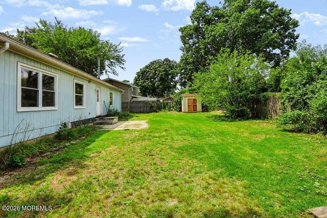 1026 Berkeley Avenue, Beachwood, NJ 08722