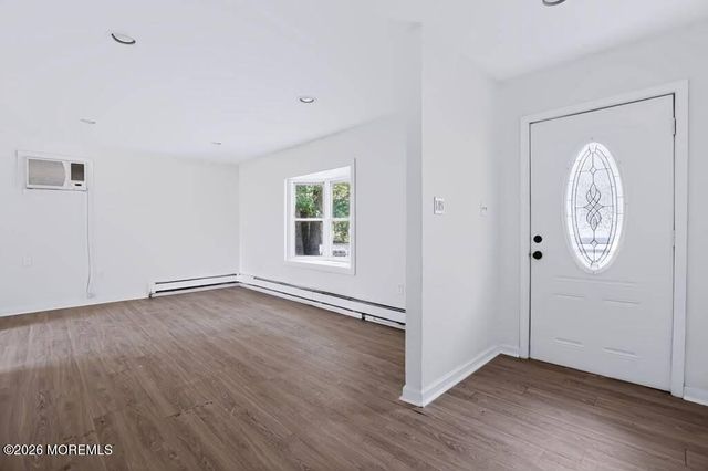 1026 Berkeley Avenue, Beachwood, NJ 08722