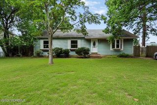 1026 Berkeley Avenue, Beachwood, NJ 08722