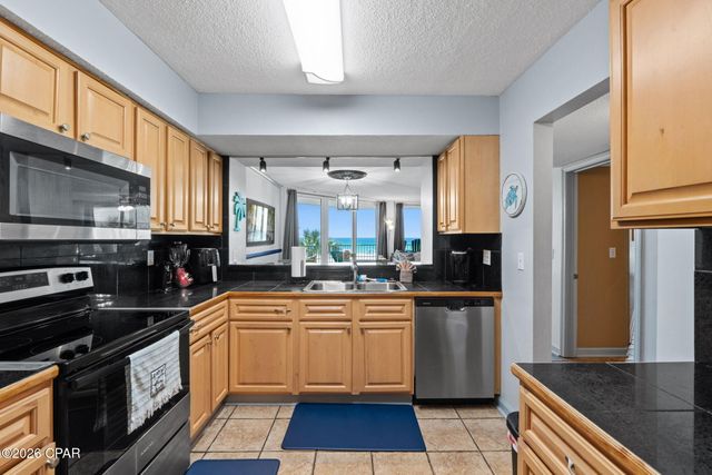 7205 Thomas Drive E206, Panama City, FL 32408