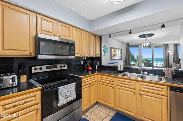 7205 Thomas Drive E206, Panama City, FL 32408
