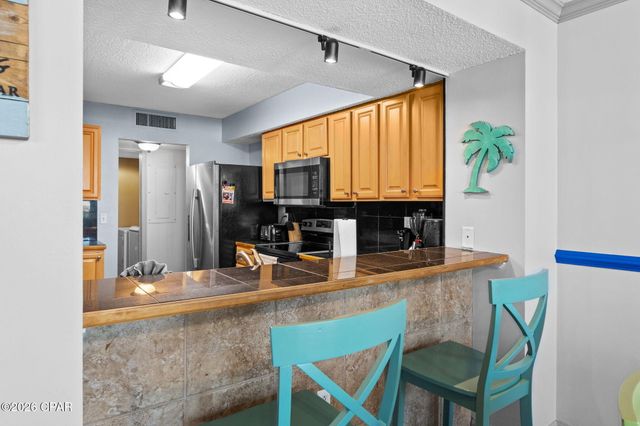 7205 Thomas Drive E206, Panama City, FL 32408