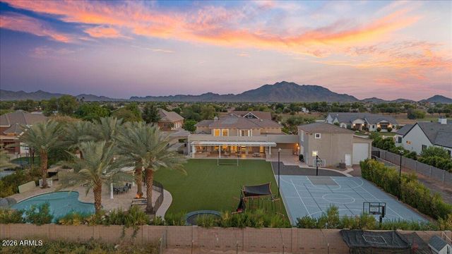 17718 E SAN CARLOS Way, Gilbert, AZ 85298