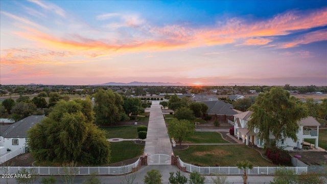 17718 E SAN CARLOS Way, Gilbert, AZ 85298