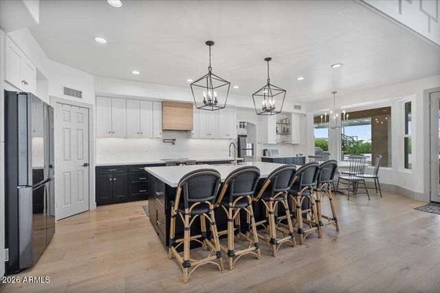17718 E SAN CARLOS Way, Gilbert, AZ 85298