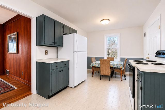 71 S Washington Avenue, East Lyme, CT 06357