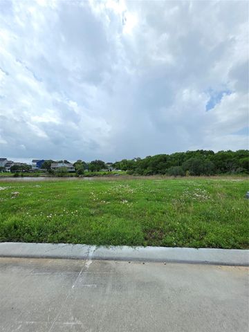 1326 Shelter Cove Drive, Seabrook, TX 77586