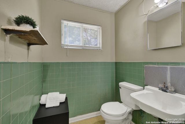 102 Selvera, Kyle, TX 78640