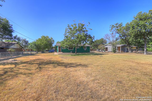 102 Selvera, Kyle, TX 78640