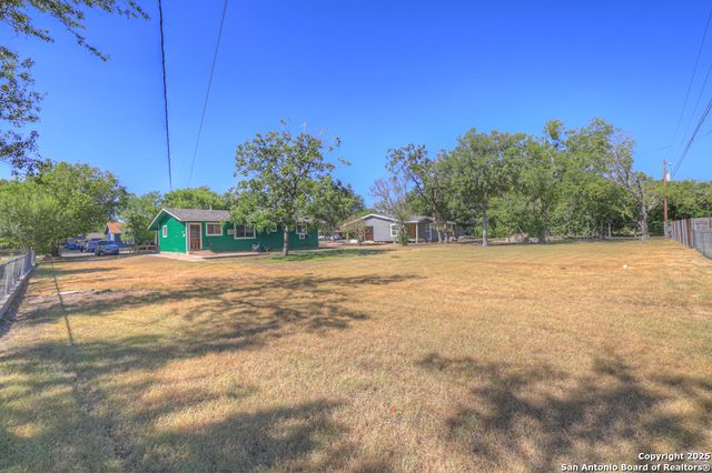 102 Selvera, Kyle, TX 78640