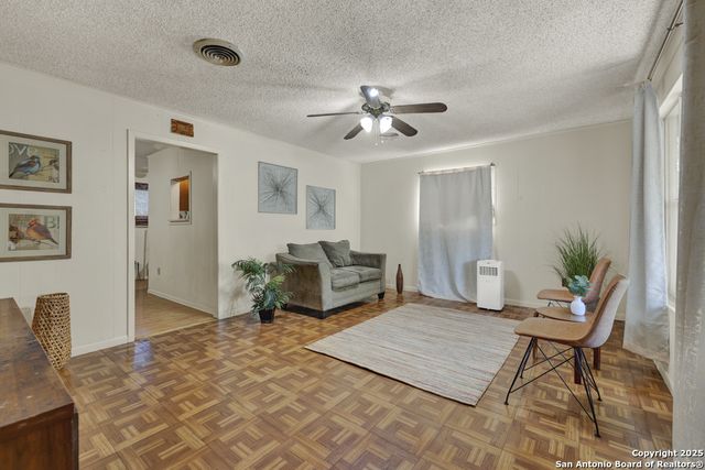 102 Selvera, Kyle, TX 78640