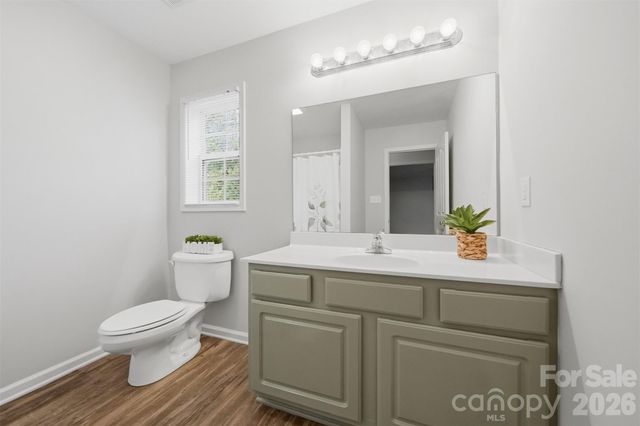 19 Heron Cove Loop B, Hickory, NC 28601