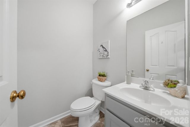 19 Heron Cove Loop B, Hickory, NC 28601