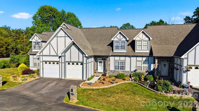 19 Heron Cove Loop B, Hickory, NC 28601