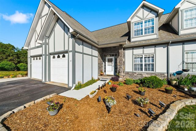 19 Heron Cove Loop B, Hickory, NC 28601