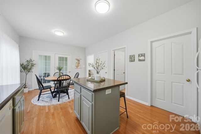 19 Heron Cove Loop B, Hickory, NC 28601