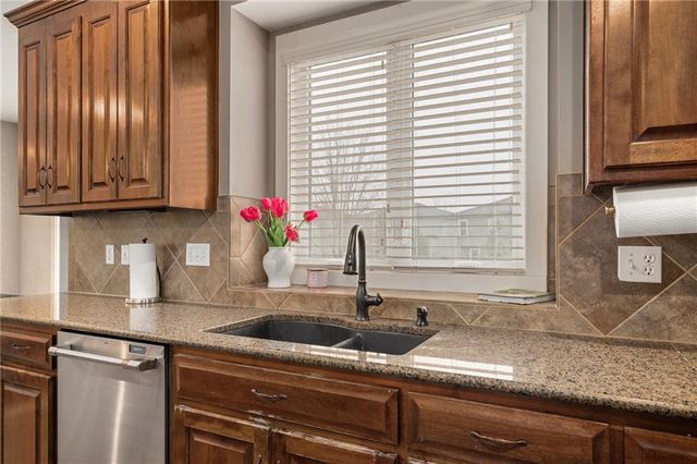 16394 W 171st Terrace, Olathe, KS 66062