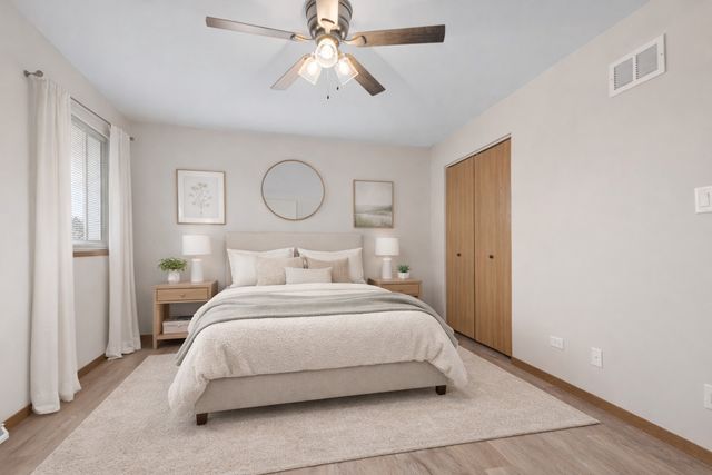 9237 S 77th Avenue, Hickory Hills, IL 60457