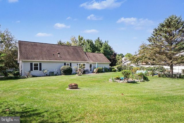37 GOLDENROD DR, Carlisle, PA 17015