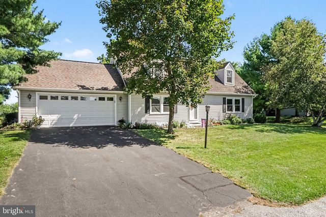 37 GOLDENROD DR, Carlisle, PA 17015