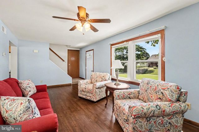37 GOLDENROD DR, Carlisle, PA 17015