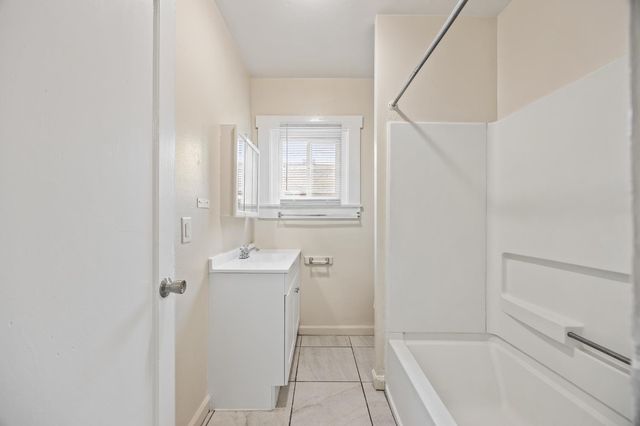 4429 E Thomas Avenue, Fresno, CA 93702