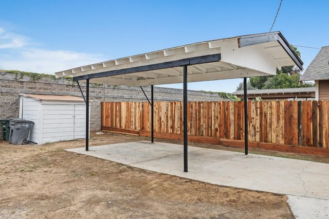 4429 E Thomas Avenue, Fresno, CA 93702