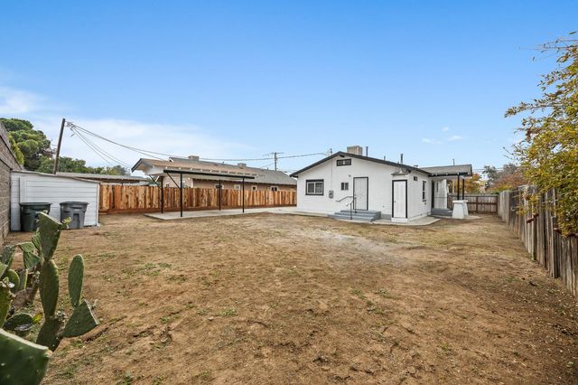 4429 E Thomas Avenue, Fresno, CA 93702