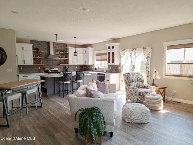 26 Ironwood Dr, Blanchard, ID 83804