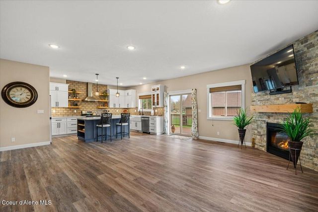 26 Ironwood Dr, Blanchard, ID 83804