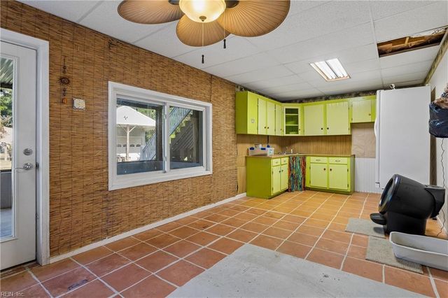 212 Crockett RD, Seaford, VA 23696