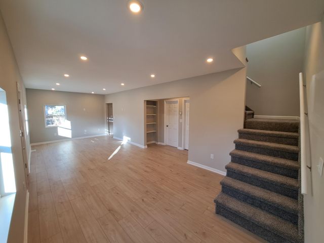 1045 N Vanderburg Street, Gary, IN 46403