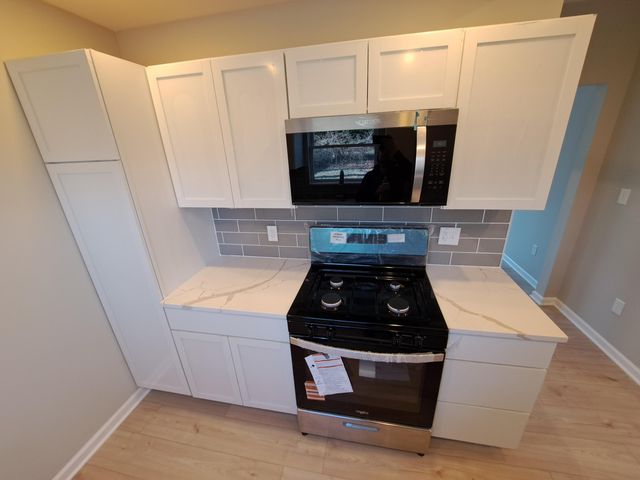 1045 N Vanderburg Street, Gary, IN 46403