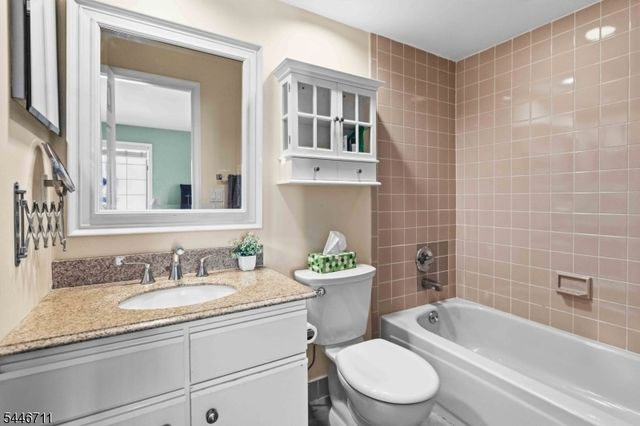 138 Terrace Dr, Chatham Twp., NJ 07928