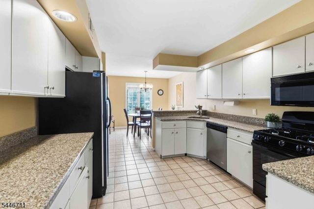 138 Terrace Dr, Chatham Twp., NJ 07928