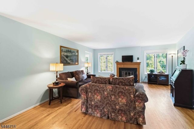 138 Terrace Dr, Chatham Twp., NJ 07928
