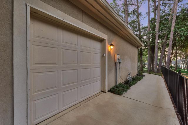 56 Waterberry Court, Montgomery, TX 77356