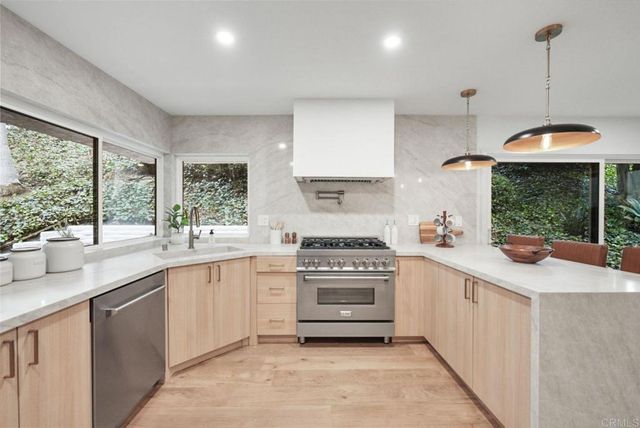 630 Camino Ynez, Solana Beach, CA 92075